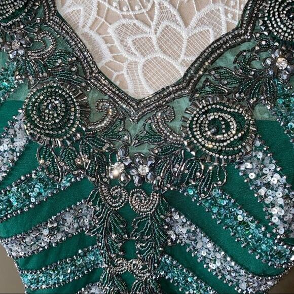 Emerald Green Mother of the Bride Groom Sequin Sparkling Evening Dress - Picture 5 of 10